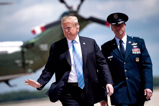 Image: US-POLITICS-TRUMP-DEPARTURE