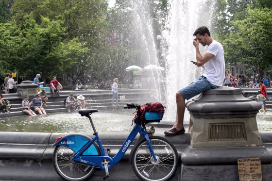 Image: Sweltering Heat Wave Pushes Heat Index Past 100 Degrees In New York City