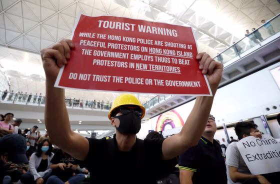 Image: Protest Hong Kong airport