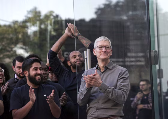 Image: US-ECONOMY-APPLE