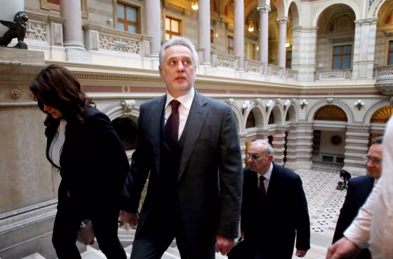 Image: Ukrainian oligarch Dmytro Firtash arrives at court in Vienna on Feb. 21, 2017.