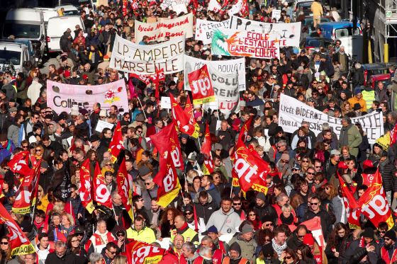 Image: Second nationwide strike in France against pensions reform plans