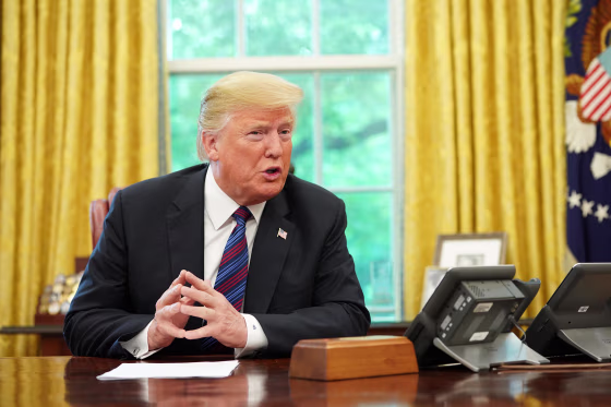Image: Donald Trump in Oval Office