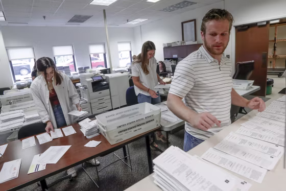 Image: Mail-in ballots