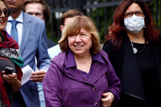 Image: The 2015 Nobel literature laureate Svetlana Alexievich arrives for questioning by state investigative committee in Minsk