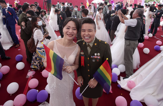 Image: Taiwan same sex military wedding