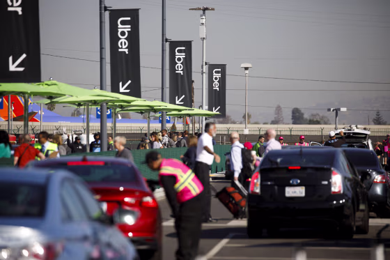 Uber & Lyft Curbside Pickup Ban At Los Angeles International Airport Begins