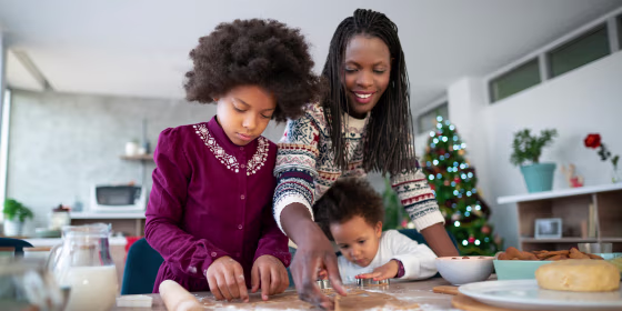 We rounded up some highly rated kitchen items to help you cook that big holiday dinner. Browse kitchenware, small appliances and kitchen accessories.