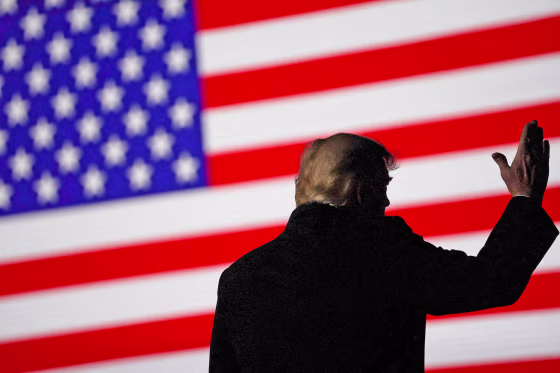 Image: Donald Trump holds a rally in Conroe, Texas