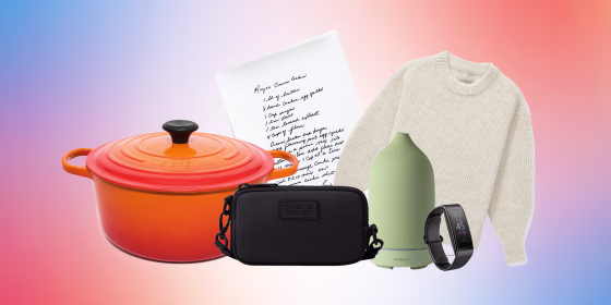 From a Le Creuset Dutch oven to fresh flowers from Bloomsybox, these are some of the best gifts to give mom this Valentine’s Day.