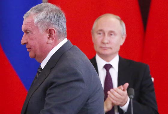 Image: Igor Sechin, president of Rosneft, with Vladimir Putin during Russian-Chinese talks in Moscow on June, 5, 2019.