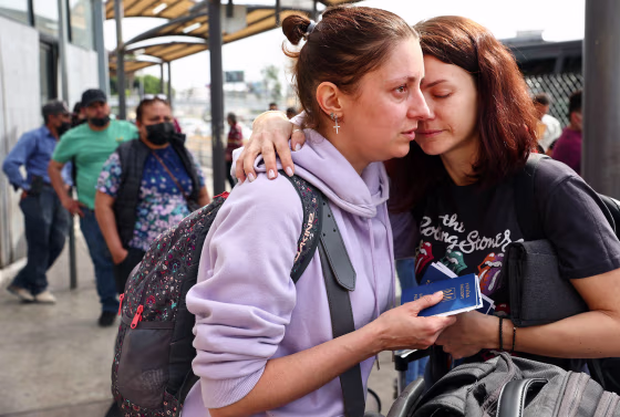 Image: Anti-War Russians Stopped At Southern U.S. Border While Ukrainians Admitted