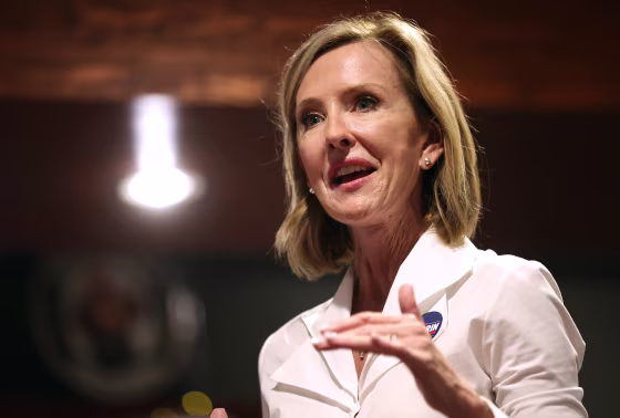 Image: Candidate For Arizona Governor Karrin Taylor Robson Campaigns In Scottsdale