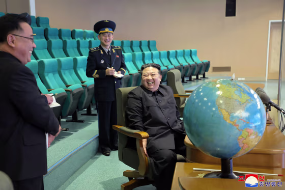 Image: NKOREA-SKOREA-SATELLITE-MISSILE