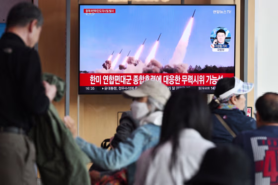  North Korea has fired an unidentified ballistic missile into the sea off South Korea's east coast, Seoul's military said on April 22, the latest in an apparent volley of tests by Pyongyang this year.