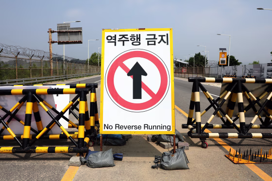 Tensions between South and North Korea have escalated sharply in recent days, with both sides engaging in provocative actions, including North Korea's launch of hundreds of trash-filled balloons across the border and South Korea's decision to resume anti-North Korea propaganda broadcasts via loudspeakers.