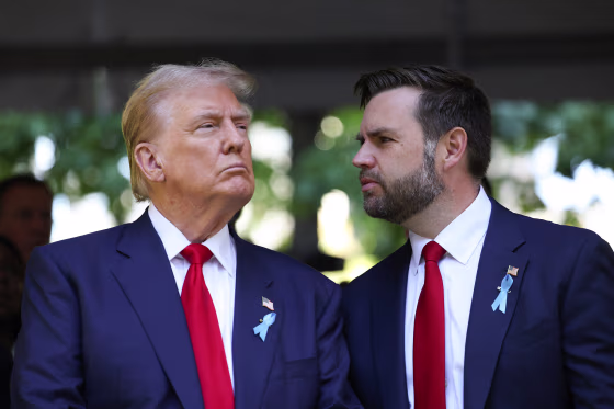 JD Vance talks to Donald Trump