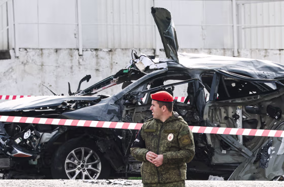 Image: Car explosion in Sevastopol