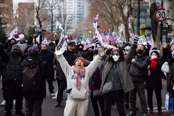 Yoon Suk-yeol's Supporters Vandalize Property And Riot At Seoul Western District Court