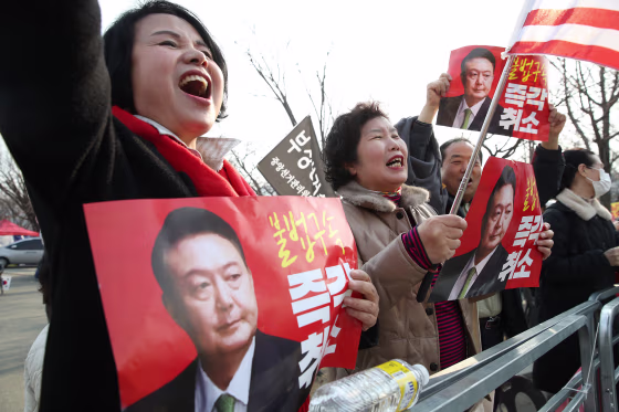 Image: Protesters Gather As Courts Decide President Yoon's Fate