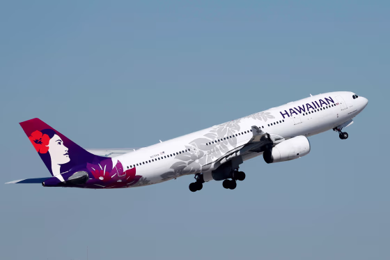A Hawaiian Airlines Airbus A320 departing from Las Vegas.