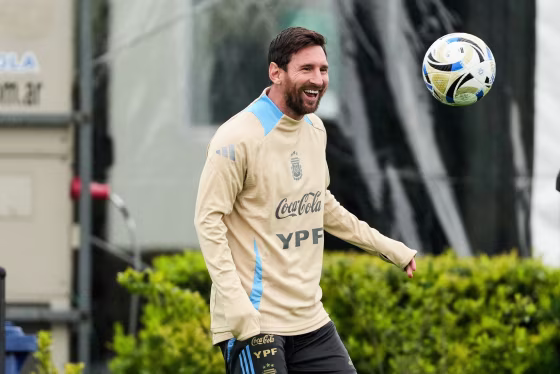 Lionel Messi practices soccer outside
