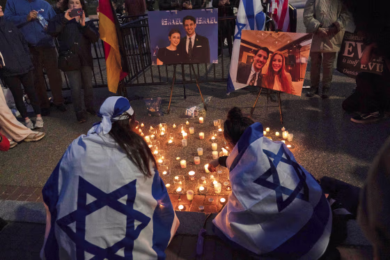 makeshift memorial white house dc Yaron Lischinsky and Sarah Milgrim