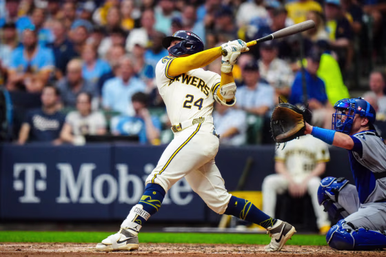 Championship Series - Los Angeles Dodgers v Milwaukee Brewers - Game 2