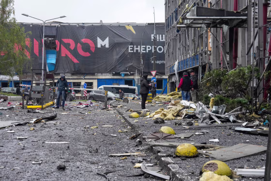 Image: A strike damaged office in Kyiv