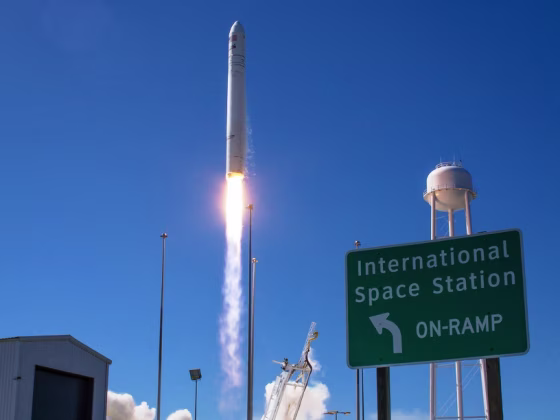 Image: Sign and launch
