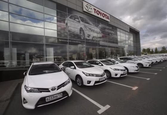 Auto sales slowed in September after a hot summer, but 2013 is still likely to be the industry's best year since before the economy collapsed.