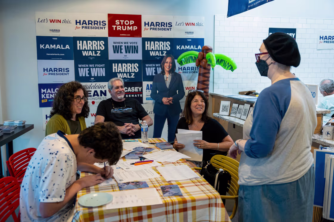 Harris volunteers in Wynnewood, Pa., on Sept. 17