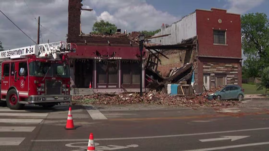 250516-st-louis-tornado-damage-wm-332p-2ad906.jpg