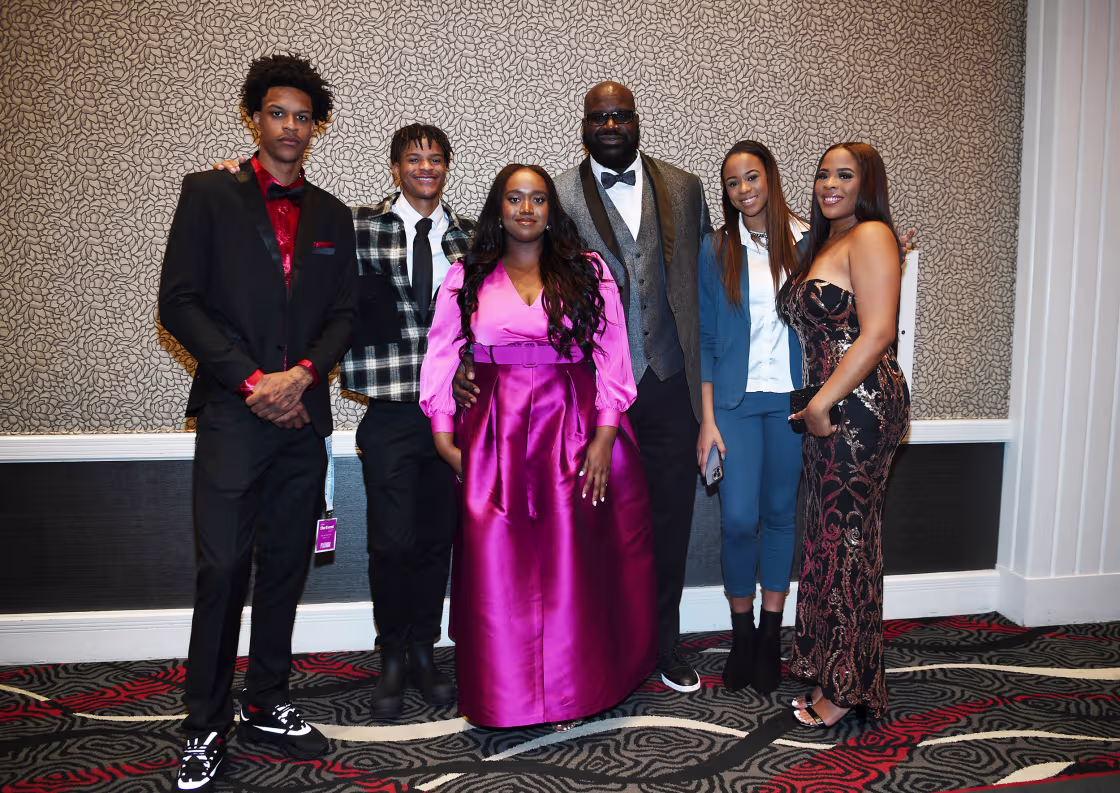 Shaquille O'Neal posed with five of his seven children