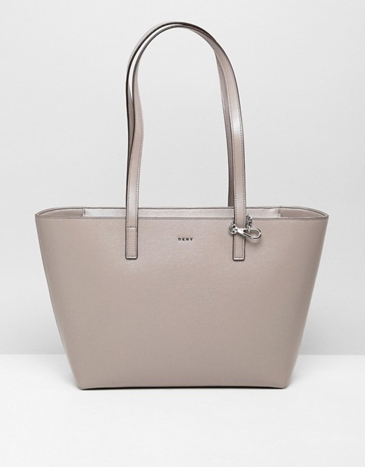 Серая сумка тоут. Сумка-тоут женская coach. Сумка ck calvin klein. Сумка furla tote bag. Сумка furla primula s hobo.