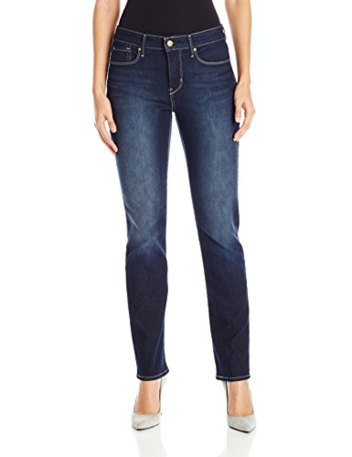 Signature by Levi Strauss &amp; Co. Women&#039;s Totally Shaping Skinny Jeans