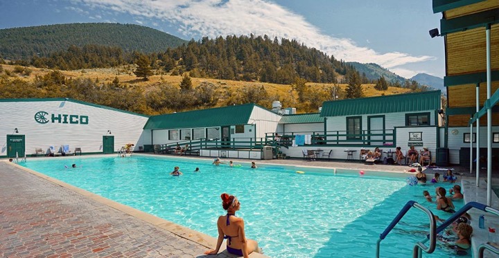 Chico Hot Springs pool