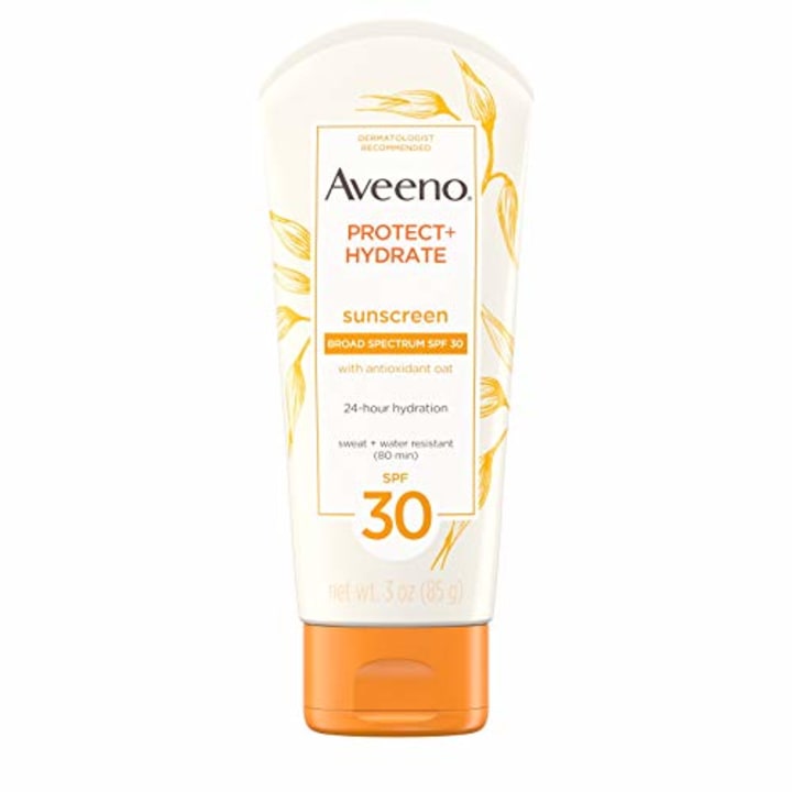 Aveeno Protect + Hydrate Moisturizing Sunscreen Lotion with Broad Spectrum SPF 30 &amp; Antioxidant Oat, Oil-Free, Sweat- &amp; Water-Resistant Sun Protection, Travel-Size, 3 oz