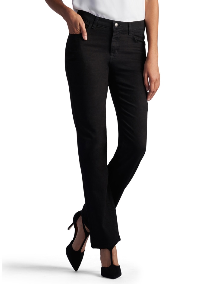 Women&#039;s Relaxed Fit Straight Leg Jean