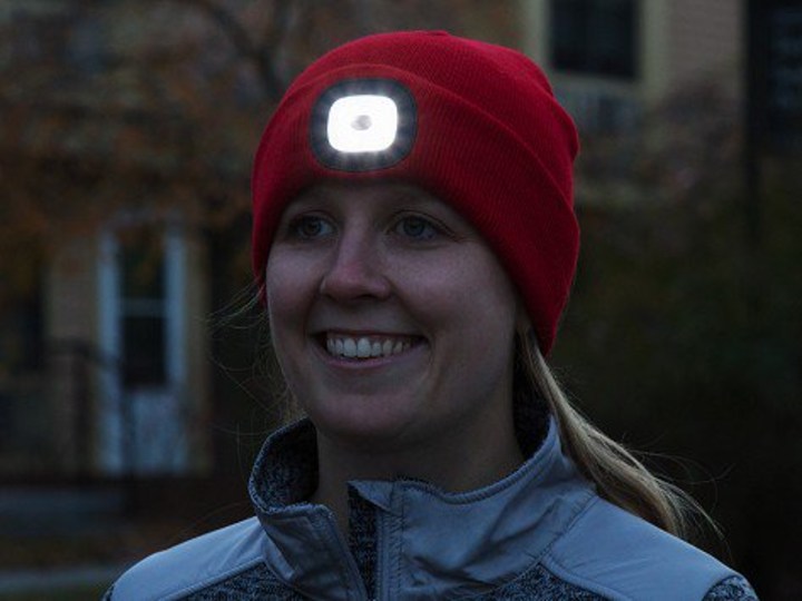 Women&#039;s Rechargeable LED Beanie Hat