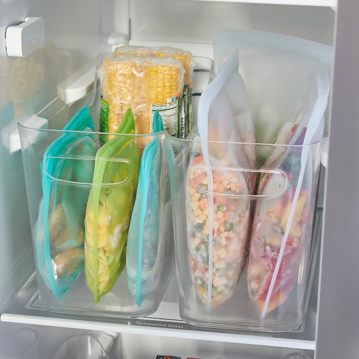 Stasher 100% Silicone Reusable Food Bag, Sandwich Storage Size, 7-inch (15-ounce), Aqua