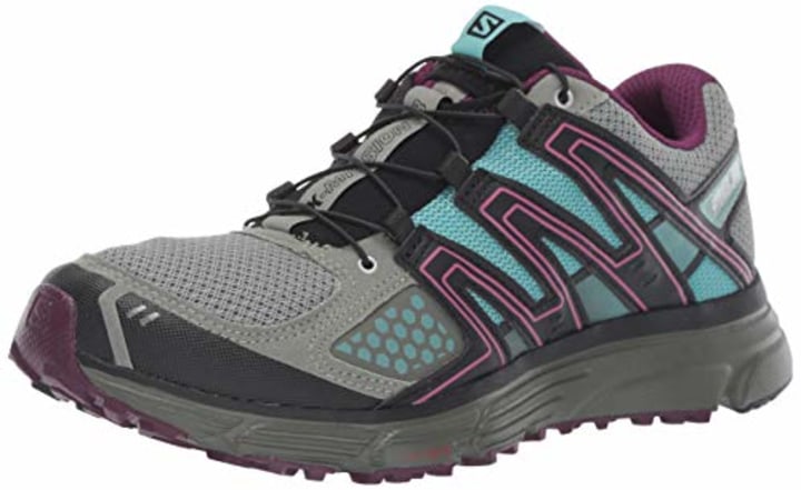 Lace-free running/hiking shoes