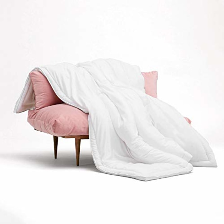 Buffy Comforter - Cloud Queen Comforter - Eucalyptus Fabric - Hypoallergenic Bedding- Alternative Down Comforter - Full/Queen