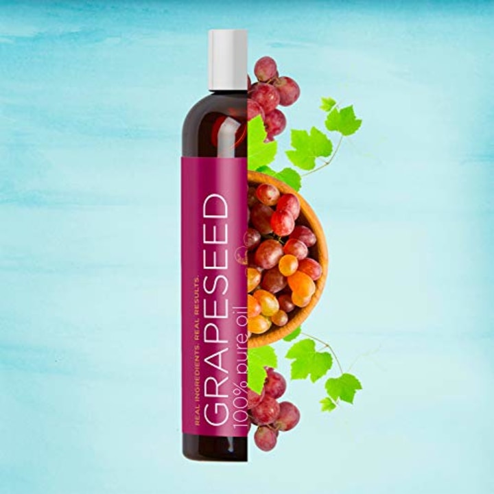 Pure Grapeseed Oil for Hair Face &amp; Acne - Cold Pressed &amp; 100% Pure for Highest Efficacy - Great Massage Oil Base - Use to Prevent Aging &amp; Wrinkles - 4 Oz - USA Made by Maple Holistics