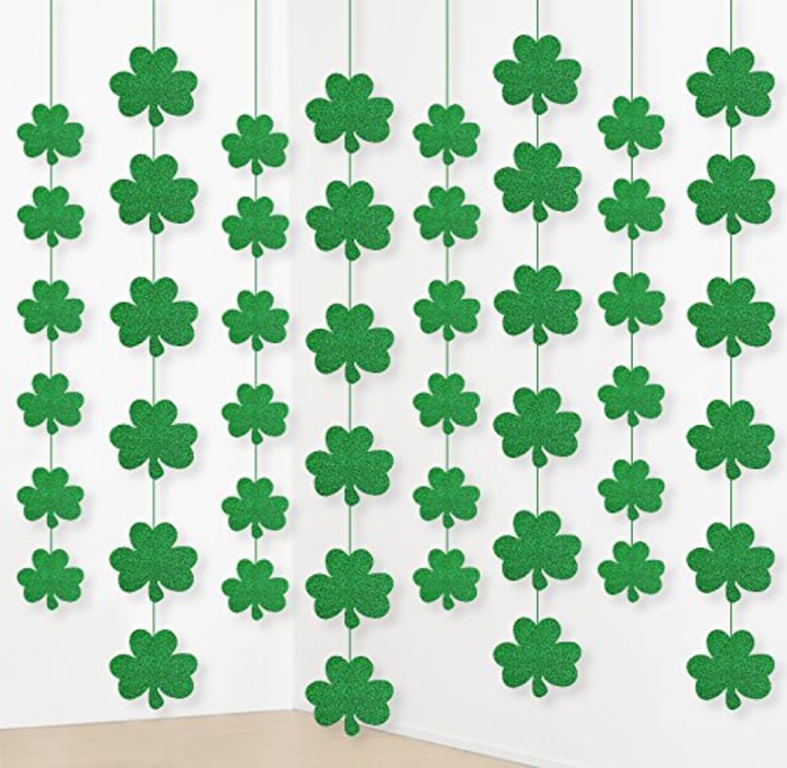 jollylife 12PCS St. Patrick&#039;s Day Shamrock Decorations - Lucky Irish Party Hanging Ornaments Garland