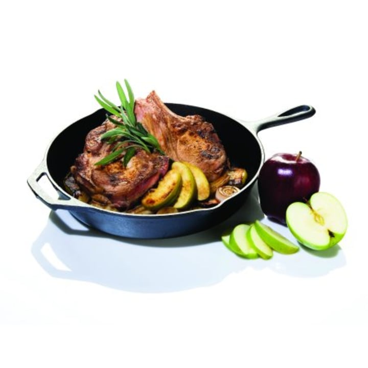 Lodge Pre-Seasoned 12 Inch. Cast Iron Skillet with Assist Handle
