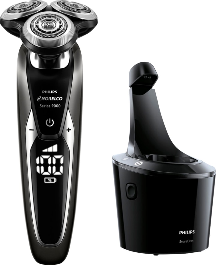 9700 Clean &amp; Charge Wet/Dry Electric Shaver