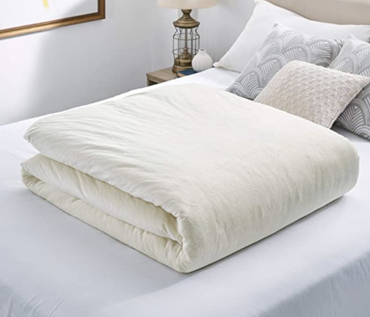 BlanQuil Royale Weighted Comforter