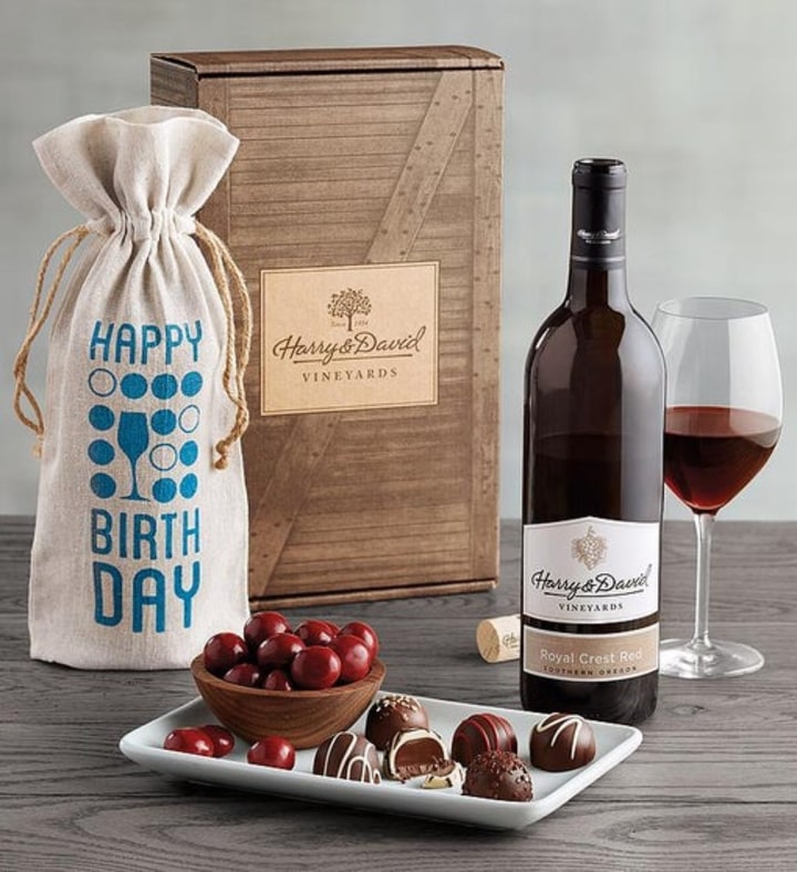 Deluxe Happy Birthday Wine Gift