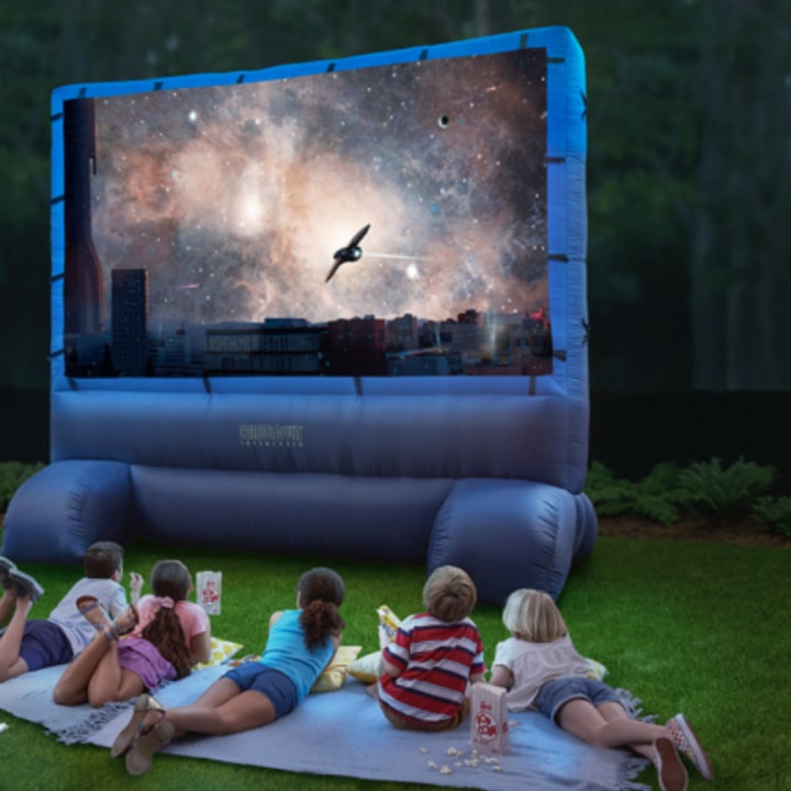 Hammacher Schlemmer Outdoor Inflatable Movie Screen